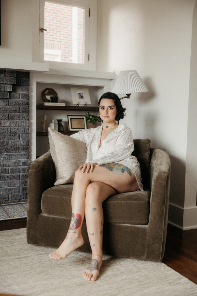 Bride getting ready in Pittsburgh at Museum Lab