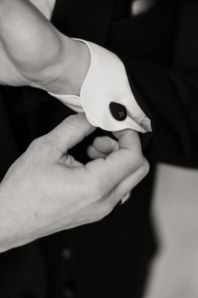 Groom getting ready fox chapel golf club