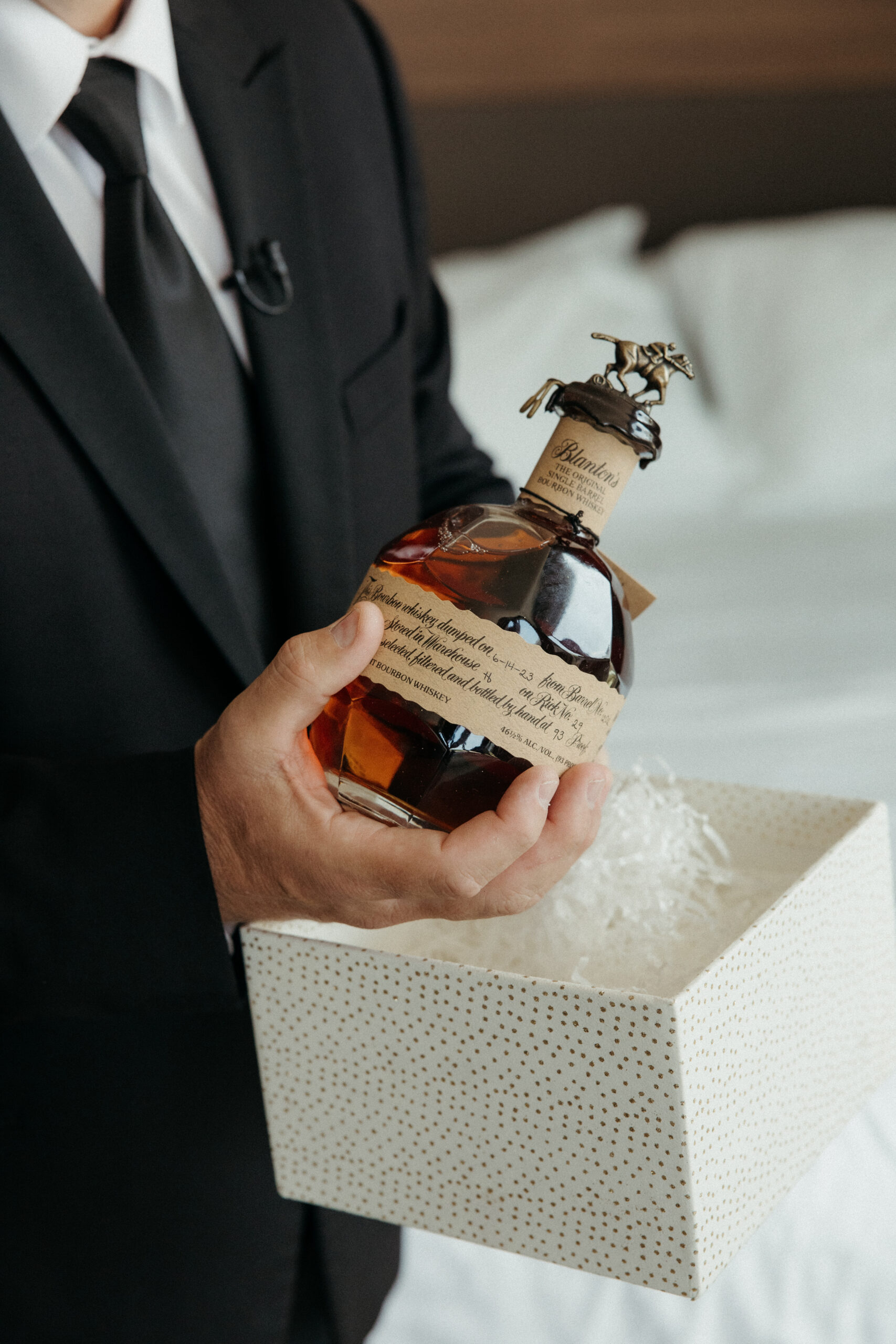 Bride and groom portraits at Fox Chapel Golf Club during Pittsburgh wedding