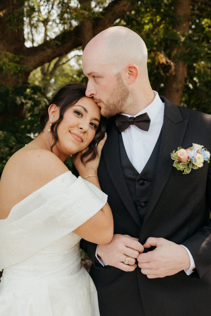 Bride and groom portraits at Fox Chapel Golf Club during Pittsburgh wedding