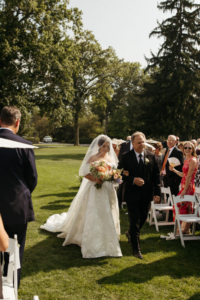 Elegant wedding portraits at Fox Chapel Golf Club captured by Pittsburgh wedding photographer